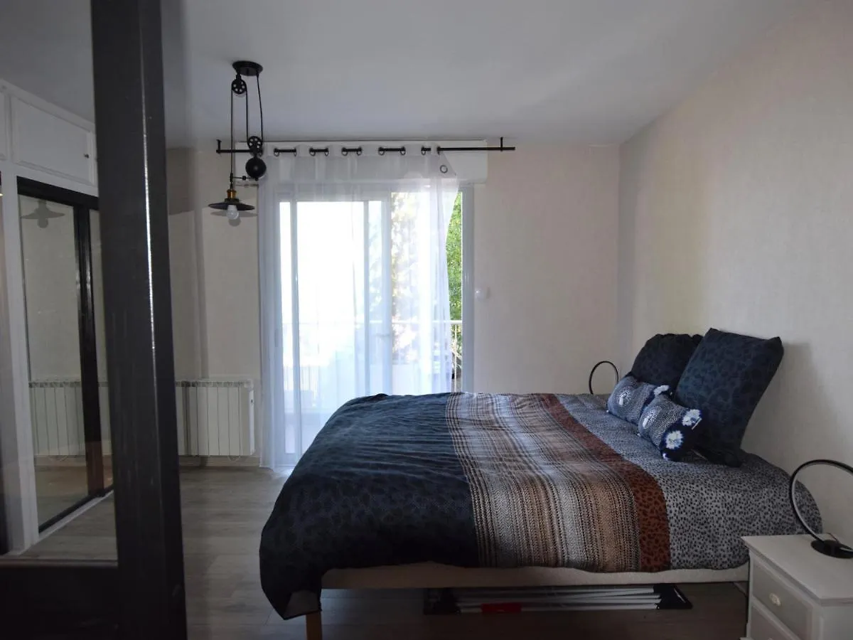 Appartement Moderne Avec Balcon A Evian-Les-Bains - Fr-1-498-80 0*,